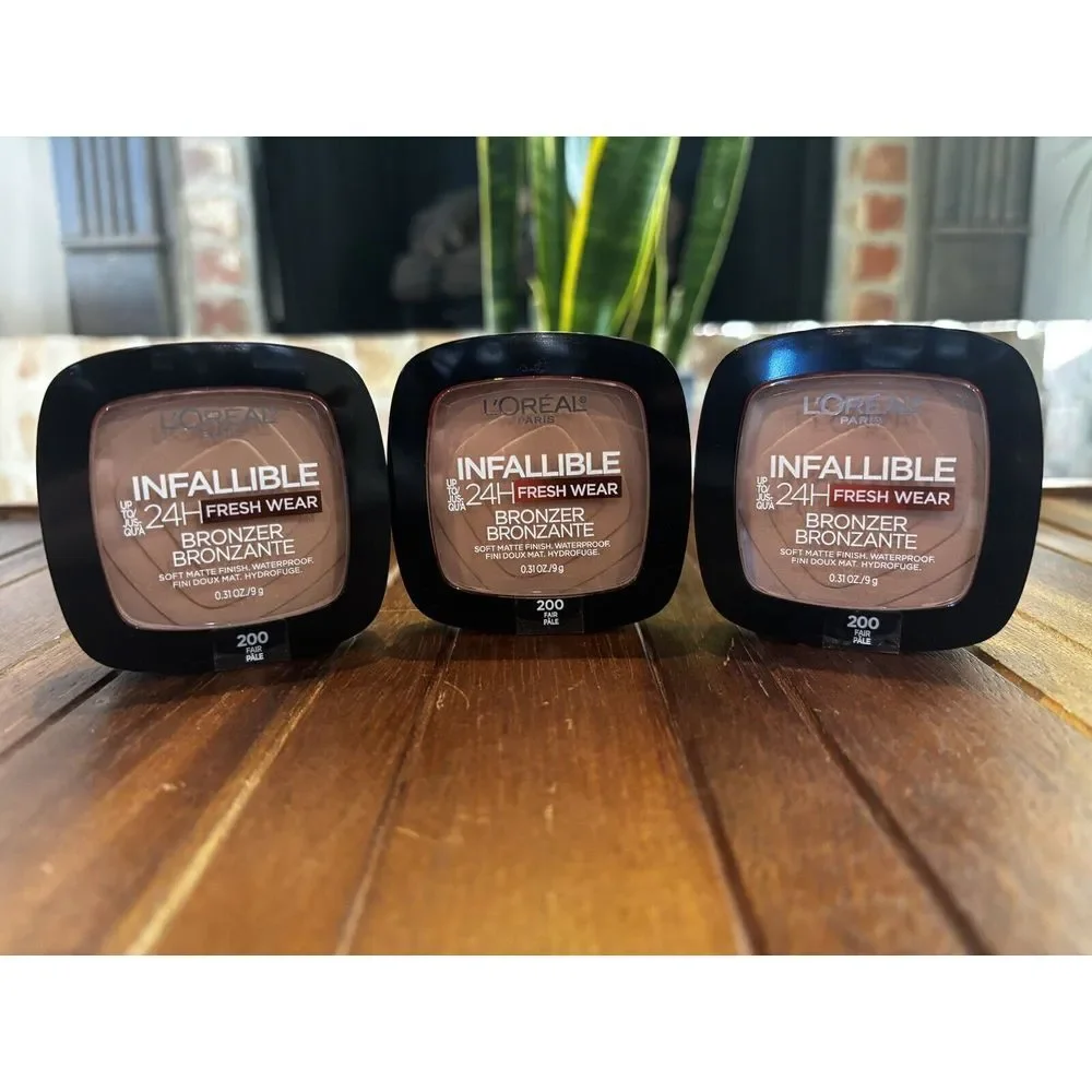 3- L'Oreal‎ Infallible 24hr Bronzer Fresh Wear, 200 Fair Pale, Soft Matte Finish